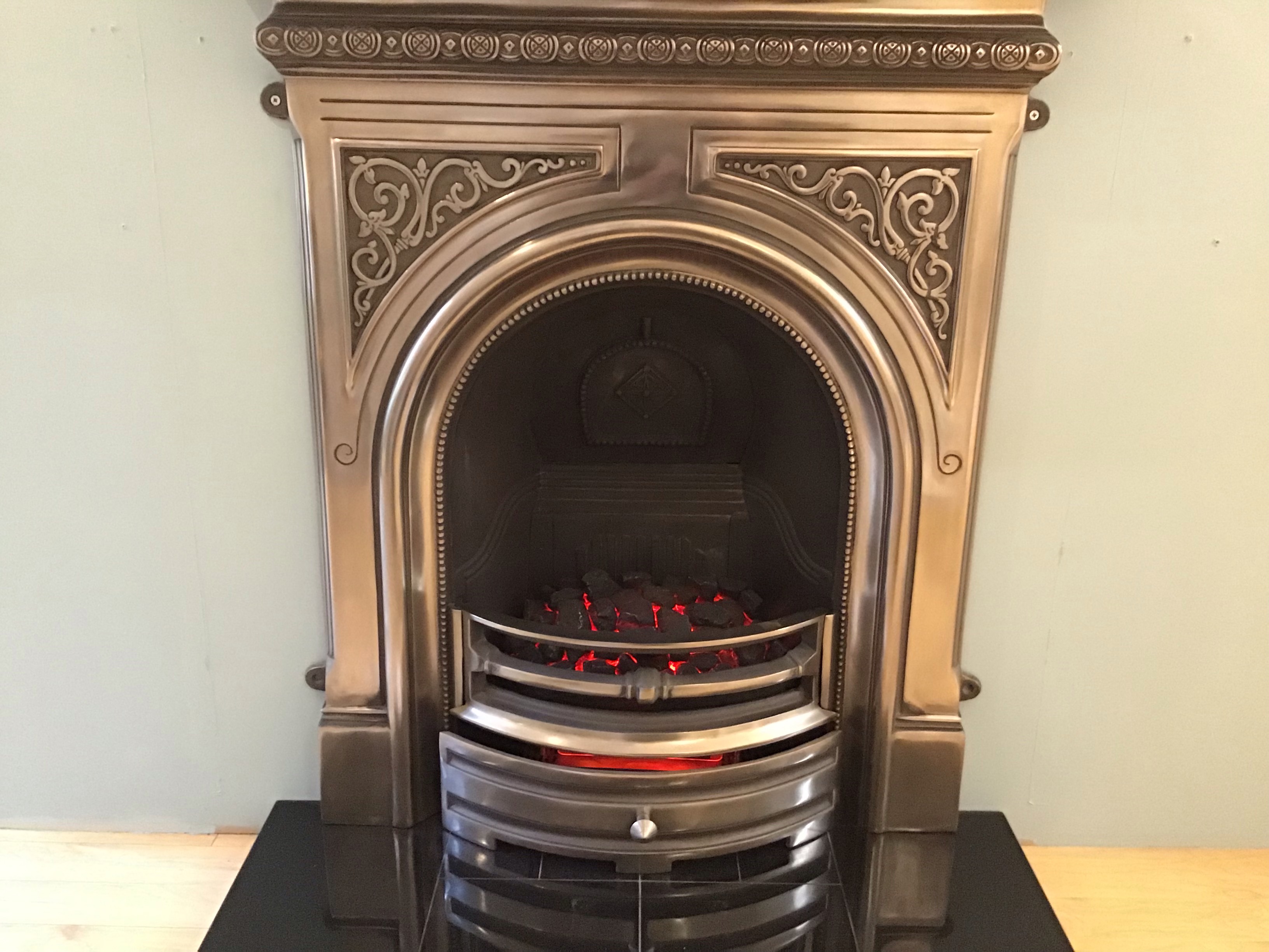 Victorian Arched Cast Electric Fire (14.5" / 37.5cm) Inset Tray